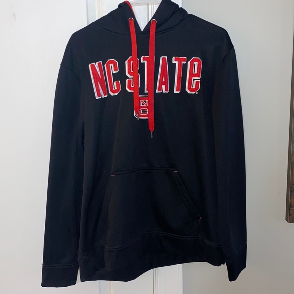 NEVER WORN NC STATE SWEATSHIRT